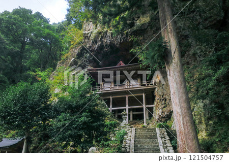 鳥取・八頭郡若桜町 不動院岩屋堂 121504757