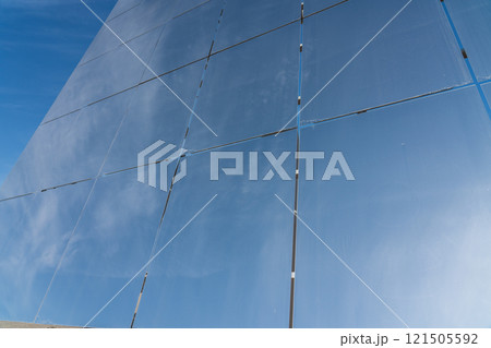 溶融塩タワー型太陽熱発電所 121505592