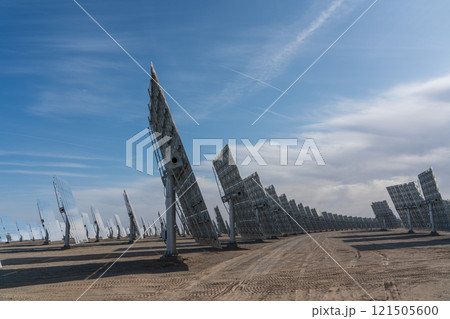 溶融塩タワー型太陽熱発電所 121505600