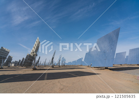 溶融塩タワー型太陽熱発電所 溶融塩タワー型太陽熱発電所 121505635