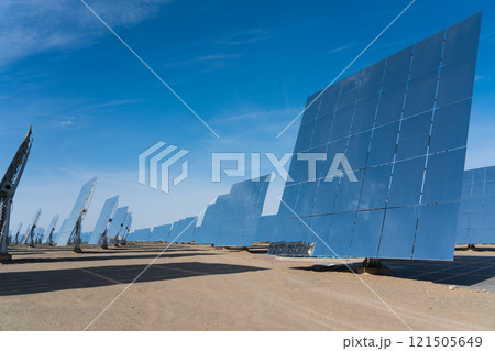 溶融塩タワー型太陽熱発電所 121505649