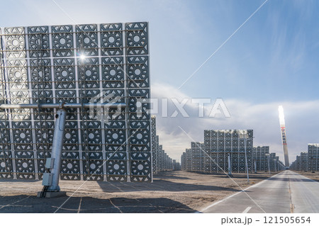 溶融塩タワー型太陽熱発電所 溶融塩タワー型太陽熱発電所 121505654