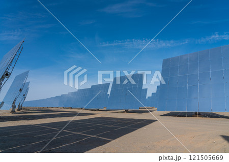 溶融塩タワー型太陽熱発電所 溶融塩タワー型太陽熱発電所 121505669