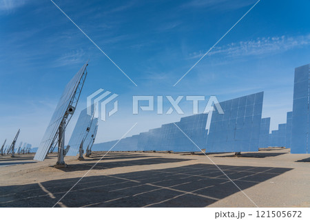 溶融塩タワー型太陽熱発電所 溶融塩タワー型太陽熱発電所 121505672