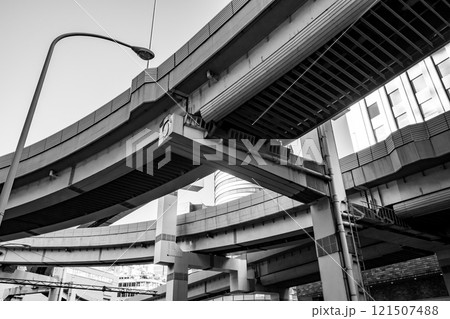 東京 首都高速5号から東池袋料金所へ 2024.11　a-4 モノクロ 121507488