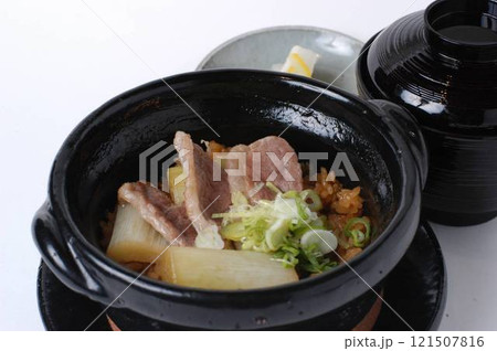 土鍋で炊いた鴨葱ご飯 121507816