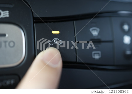カーエアコンの内気循環、外気導入の切り替えボタン 121508562