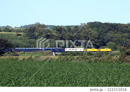 根室本線を行く ロイヤル・エクスプレス北海道 THE ROYAL EXPRESS 根室本線を行く ロイヤル・エクスプレス北海道 THE ROYAL EXPRESS 121511016