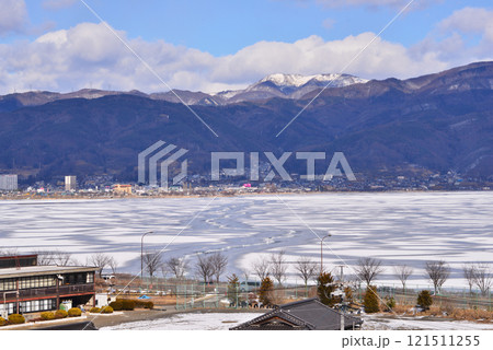 諏訪湖の神渡り 121511255