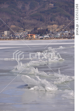 諏訪湖の神渡り 121511268