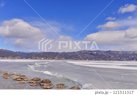 諏訪湖の神渡り 121511317