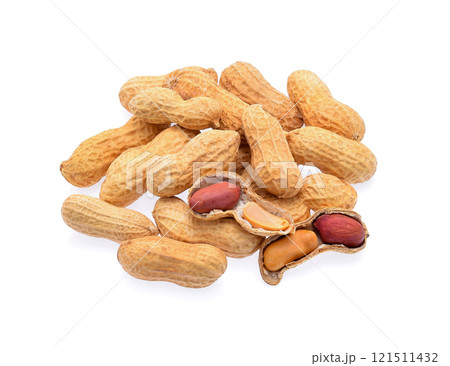 peanuts isolated on white background peanuts isolated on white background 121511432