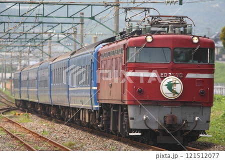 鹿児島本線 植木駅　寝台特急「はやぶさ」 ED76+14系寝台車 121512077