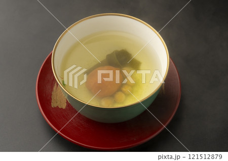 福茶 節分に飲むお茶 厄払い 黒背景 福茶 節分に飲むお茶 厄払い 黒背景 121512879