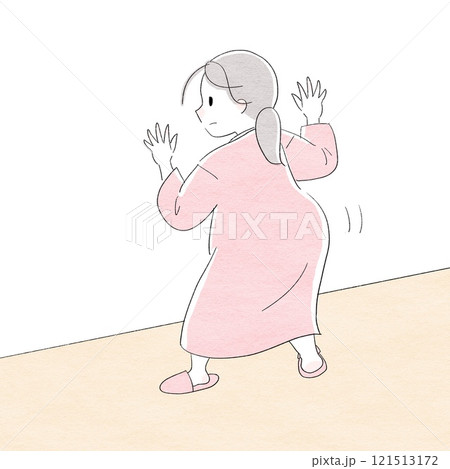 スクワットをして分娩を促す女性 スクワットをして分娩を促す女性 121513172