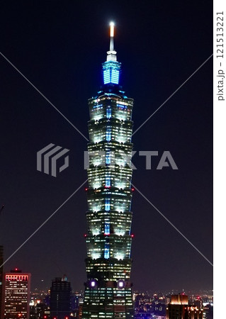 夜景・台北101(台湾・台北市信義区) 夜景・台北101(台湾・台北市信義区) 121513221