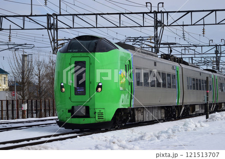 函館本線を快走する789系電車 函館本線を快走する789系電車 121513707