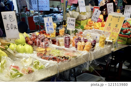 台湾夜市・屋台イメージ「トロピカルフルーツ・ジュース」 121513980