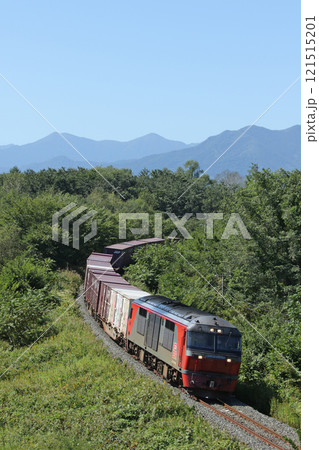 根室本線貨物列車　JR貨物　DF200　電気式ディーゼル機関車 121515201
