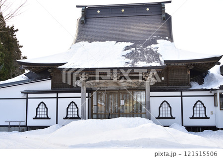 冬の北海道北斗市で大野山廣照寺境内の風景を撮影 冬の北海道北斗市で大野山廣照寺境内の風景を撮影 121515506