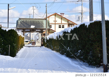 冬の北海道北斗市で大野山廣照寺境内の風景を撮影 121515514