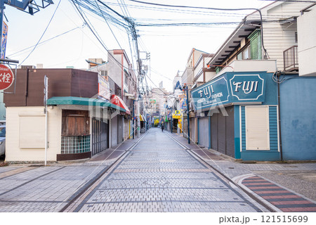 横須賀、どぶ板通り商店街 121515699