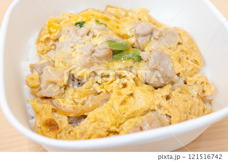 美味しい親子丼弁当 美味しい親子丼弁当 121516742