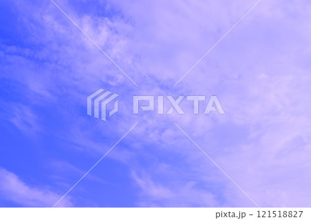 雲のある青空(背景素材) 121518827