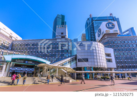 日本の東京都市景観 新時代へ…ゆりかもめの新橋駅や汐留のビル群などを望む=26日 日本の東京都市景観 新時代へ…ゆりかもめの新橋駅や汐留のビル群などを望む=26日 121520275