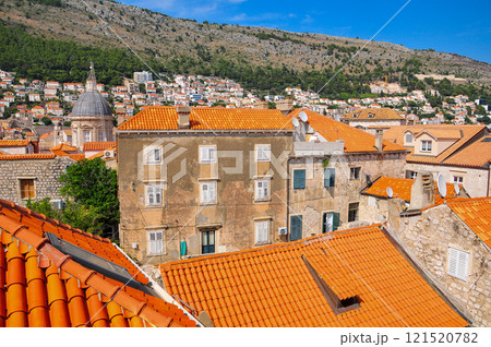 城壁から眺めるドゥブロブニクのとても美しい風景 城壁から眺めるドゥブロブニクのとても美しい風景 121520782