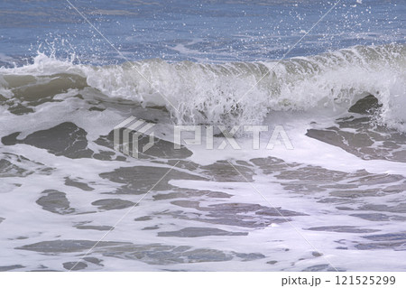 Breaking waves near the beach , in Santa Clara del Mar , Buenos Aires , Argentina Breaking waves near the beach , in Santa Clara del Mar , Buenos Aires , Argentina 121525299