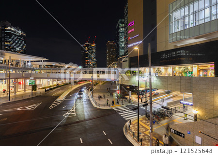 夜の梅田ランプ東交差点 夜の梅田ランプ東交差点 121525648