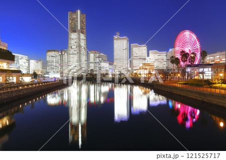 《神奈川県》横浜みなとみらい・全館ライトアップ夜景 121525717