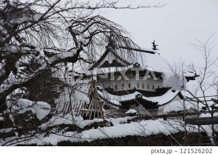 雪の辰巳櫓風景_弘前城 121526202