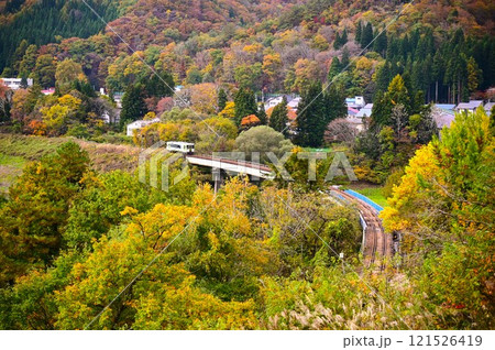 秋のJR北上線 第一和賀川橋梁 秋のJR北上線 第一和賀川橋梁 121526419