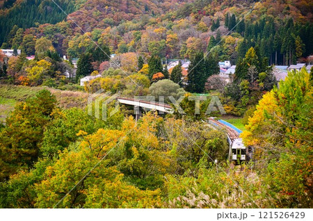 秋のJR北上線 第一和賀川橋梁 秋のJR北上線 第一和賀川橋梁 121526429