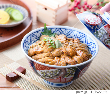 贅沢な高級雲丹を使った うに丼 121527986