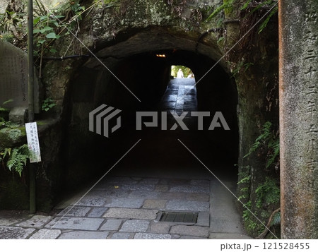 銭洗弁財天　宇賀福神社の風景 121528455