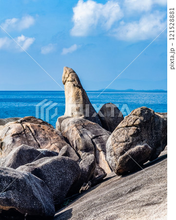 Grandfather and Grandmother Rocks, Hin Ta Hin Yai, in koh Samui island, Thailand 121528881