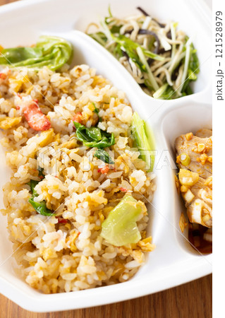 おいしい蟹レタス炒飯 121528979