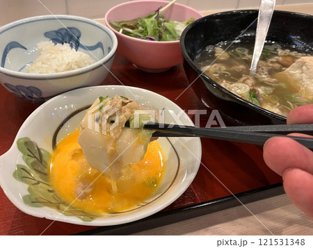 肉豆腐定食 関西風の出汁のきいた肉豆腐 肉豆腐定食 関西風の出汁のきいた肉豆腐 121531348