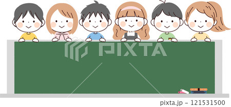 黒板のフレームと子供たち 121531500