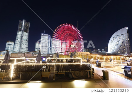 《神奈川県》横浜みなとみらい・オフィス全館ライトアップ夜景 121533259