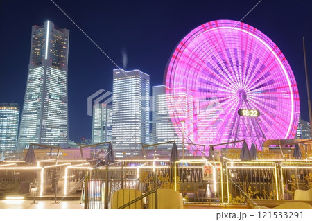 《神奈川県》横浜みなとみらい・オフィス全館ライトアップ夜景 121533291