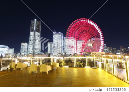 《神奈川県》横浜みなとみらい・オフィス全館ライトアップ夜景 《神奈川県》横浜みなとみらい・オフィス全館ライトアップ夜景 121533296