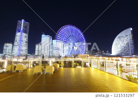 《神奈川県》横浜みなとみらい・オフィス全館ライトアップ夜景 121533297