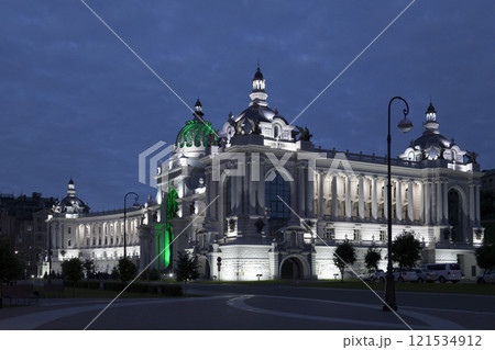 The Palace of agriculture in Kazan illuminated by night 121534912