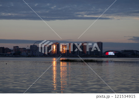 Refflection of the sunset on the river in Kazan Refflection of the sunset on the river in Kazan 121534915
