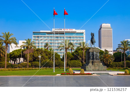 Ataturk monument at the Cumhuriyet Square in Izmir city 121536257