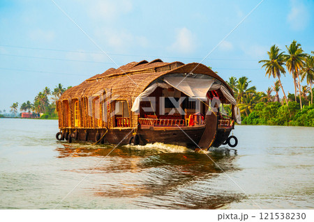 Houseboat in Alappuzha backwaters, Kerala 121538230